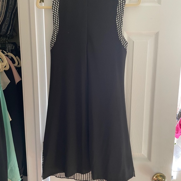 MIDI Zara Black & White Dress (Like NEW!) - Picture 3 of 3
